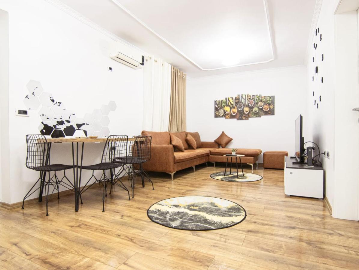 Leilighet Dea's Center *