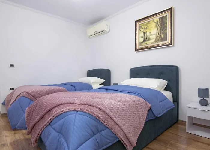 Dea\'S Home Tirana Center